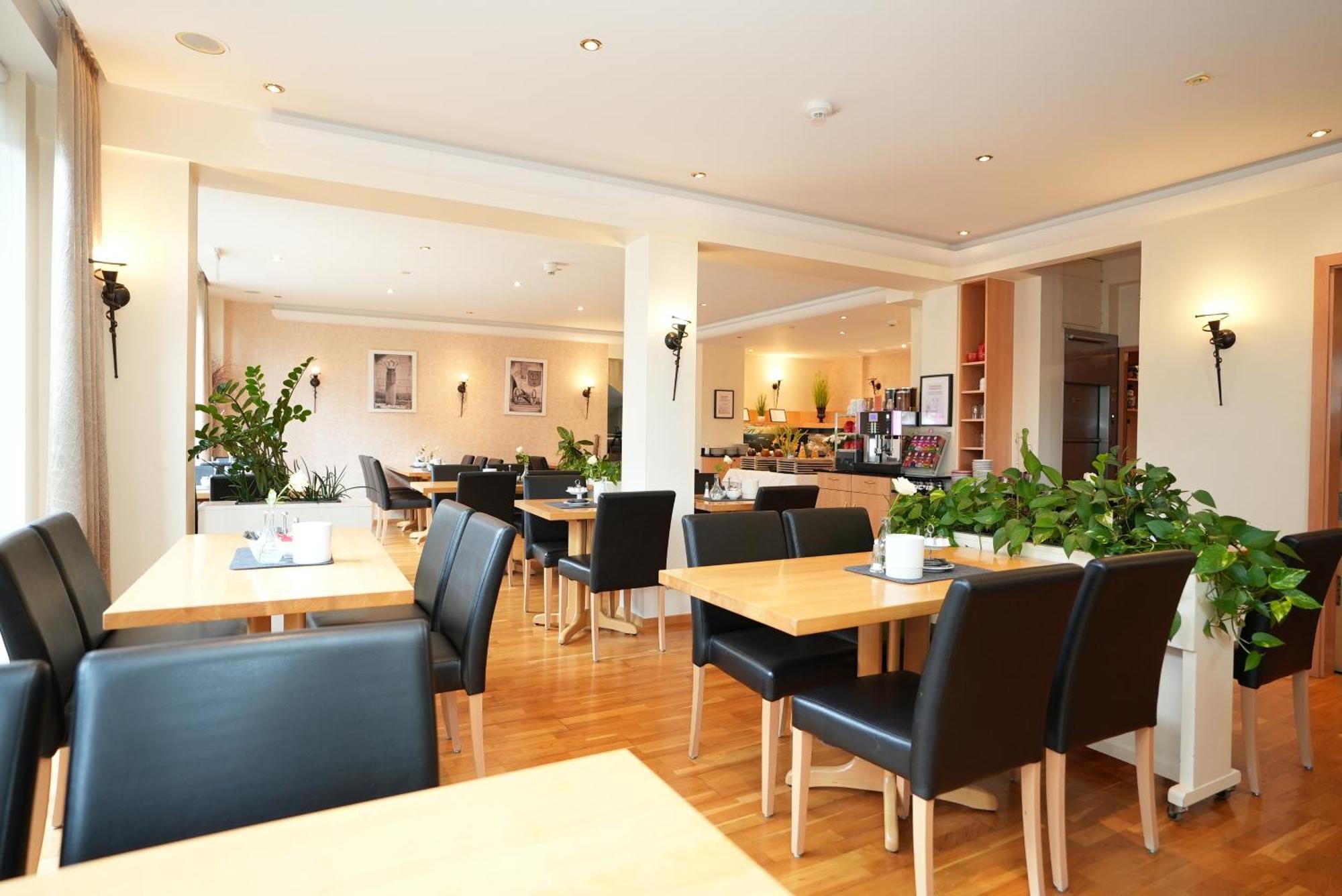 Uno Hotel Posthof Saarlouis Exterior photo