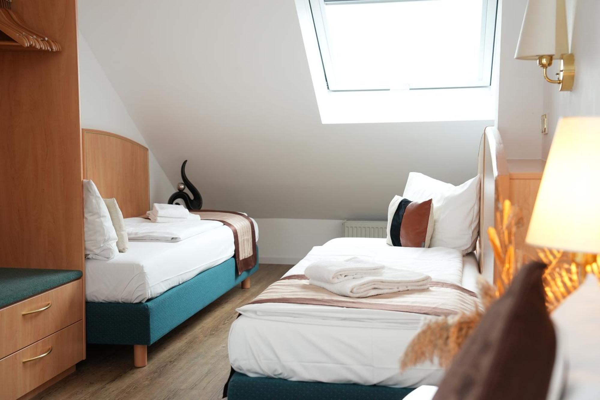 Uno Hotel Posthof Saarlouis Exterior photo